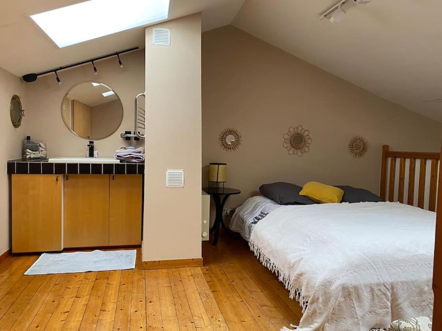 Appartement Au Calme Sur Le Vieux Port La Rochelle (Charente-Maritime)